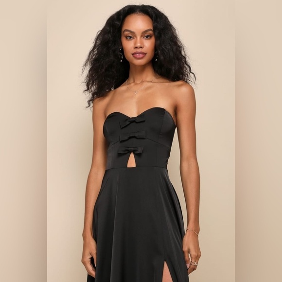Size M - NWOT Lulus Upscale Poise Black‎ Satin Bow Strapless Maxi Dress - Picture 4 of 9